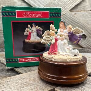Vintage House of Lloyd “The Adoration Musical” Nativity Scene Musical Figurine